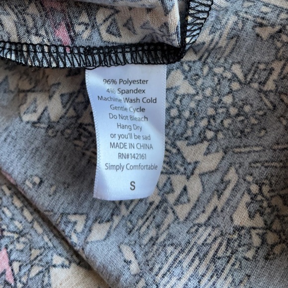 BNWT* Sz Small LulaRoe Aztec Carly - Picture 4 of 4